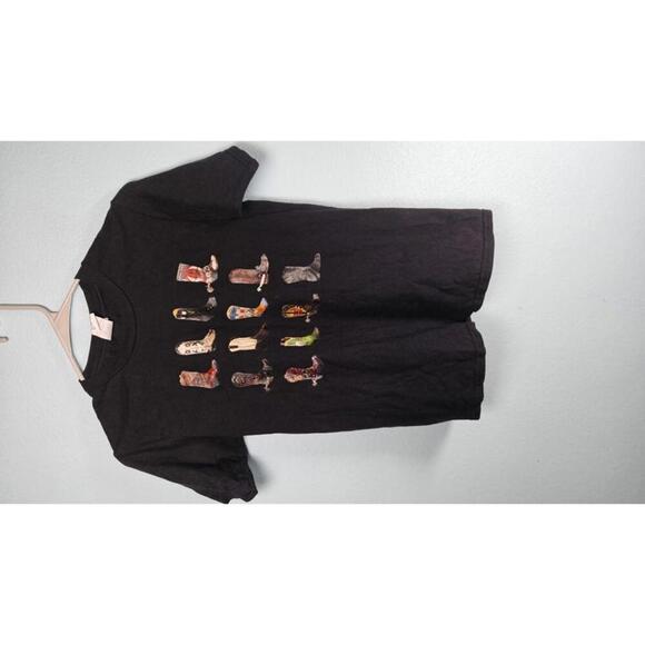 Gildan Tops - Black Short Sleeve T-Shirt with Western Cowboy Boot‎ Graphic Size XS